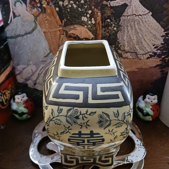 Gorgeous Vintage Asian,Oriental Pottery Vase.🐧🌏Made In China🇨🇳Gift it.🎁 👌 - Picture 5 of 11